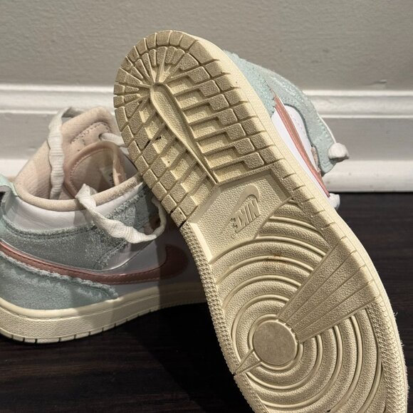 Jordan 1 Mid Pink Oxford Jade Ice - Size 3Y - Picture 7 of 7